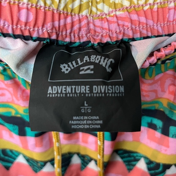 Colorful Geometric Women's Shorts - Picture 3 of 6